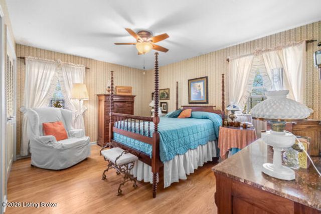 7402 Smyrna Rd, Louisville, KY 40228