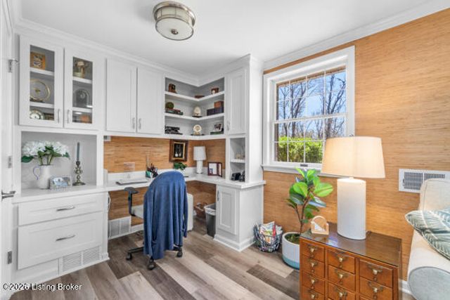7402 Smyrna Rd, Louisville, KY 40228