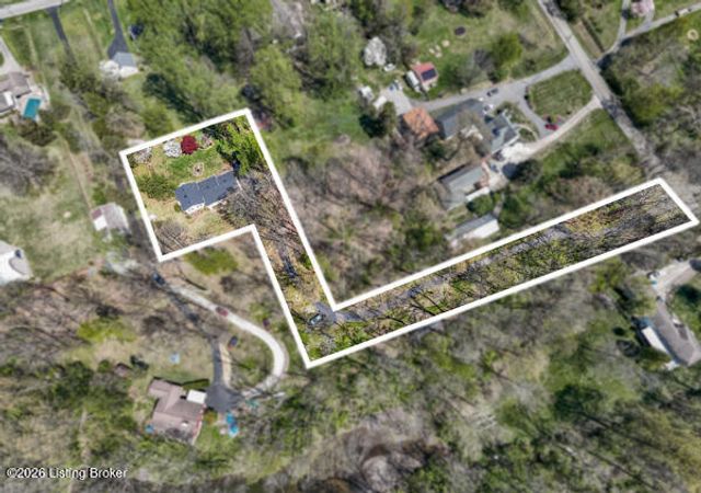 7402 Smyrna Rd, Louisville, KY 40228