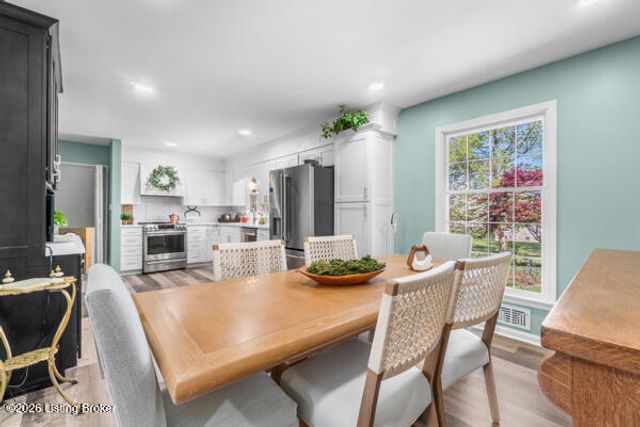 7402 Smyrna Rd, Louisville, KY 40228