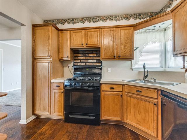 2313 Sandra Drive, Midwest City, OK 73110