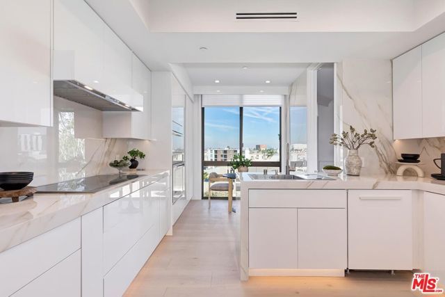 300 N Swall Drive 408, Beverly Hills, CA 90211