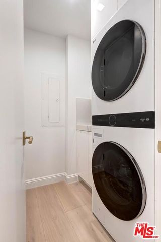 300 N Swall Drive 408, Beverly Hills, CA 90211