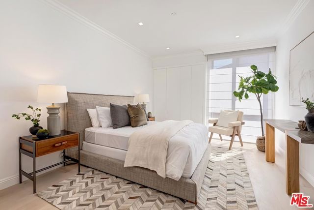 300 N Swall Drive 408, Beverly Hills, CA 90211