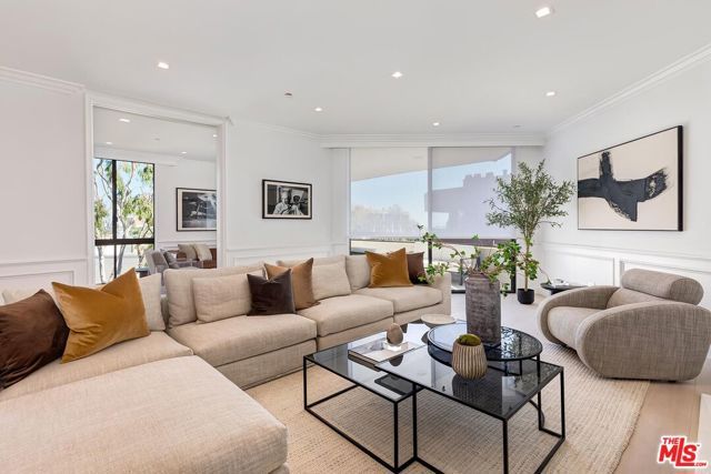 300 N Swall Drive 408, Beverly Hills, CA 90211