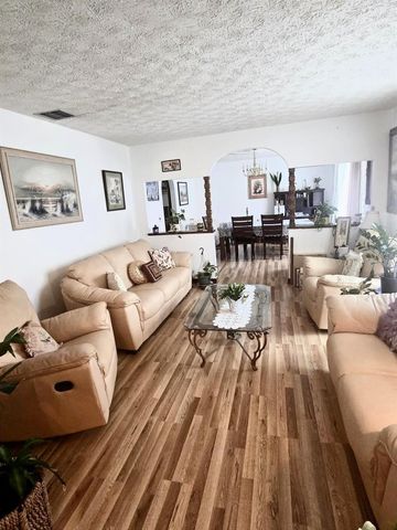 5001 Buchanan Drive, Fort Pierce, FL 34982