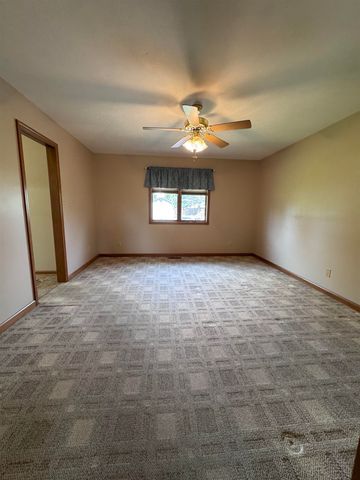 331 Lincoln Park, Warsaw, IN 46582
