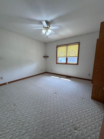 331 Lincoln Park, Warsaw, IN 46582