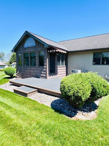 331 Lincoln Park, Warsaw, IN 46582