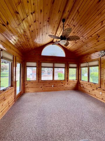 331 Lincoln Park, Warsaw, IN 46582