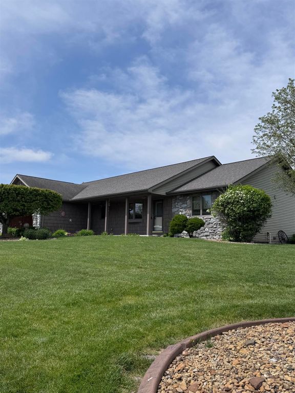 331 Lincoln Park, Warsaw, IN 46582