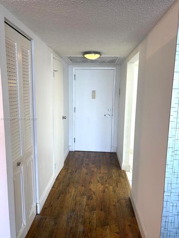 1000 Parkview Dr 605, Hallandale Beach, FL 33009