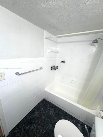 1000 Parkview Dr 605, Hallandale Beach, FL 33009