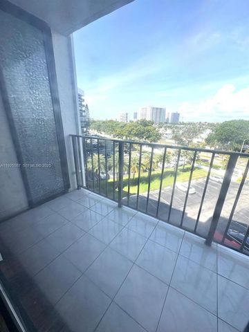 1000 Parkview Dr 605, Hallandale Beach, FL 33009