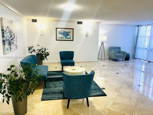 1000 Parkview Dr 605, Hallandale Beach, FL 33009