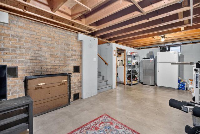 104 E Third AVENUE, Elkhorn, WI 53121