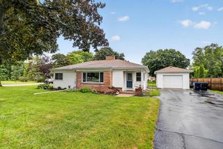 104 E Third AVENUE, Elkhorn, WI 53121