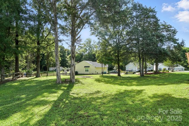 8529 Indian Summer Trail, Harrisburg, NC 28075