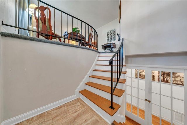 812 Knollwood DR, Troutville, VA 24175