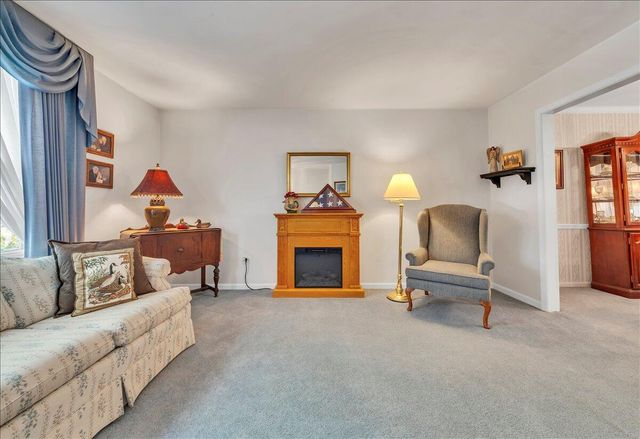 812 Knollwood DR, Troutville, VA 24175