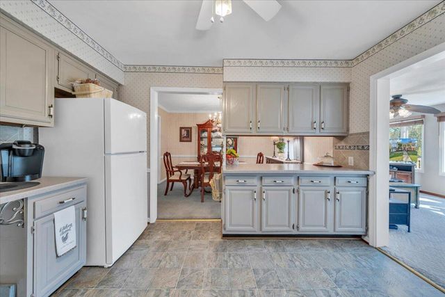 812 Knollwood DR, Troutville, VA 24175