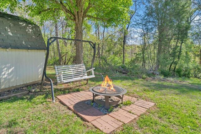 812 Knollwood DR, Troutville, VA 24175