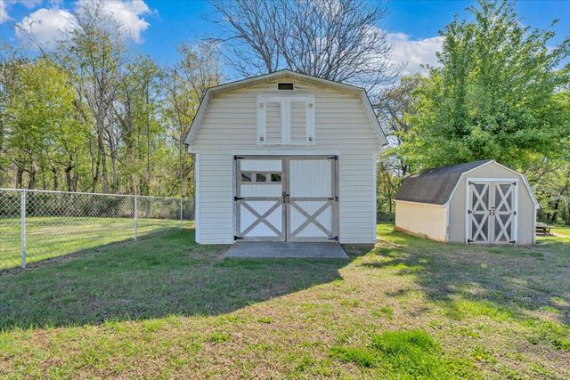 812 Knollwood DR, Troutville, VA 24175