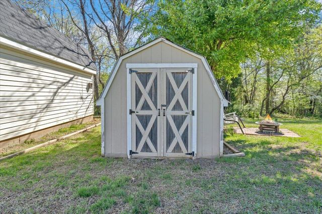 812 Knollwood DR, Troutville, VA 24175