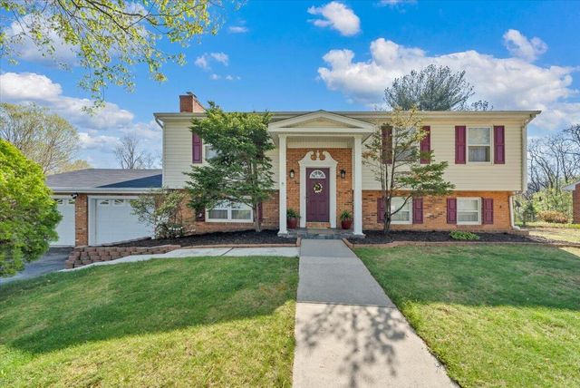 812 Knollwood DR, Troutville, VA 24175