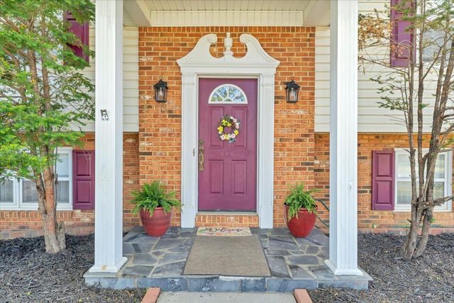 812 Knollwood DR, Troutville, VA 24175