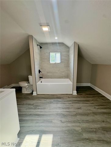 38 Belmont Avenue, Niles, OH 44446