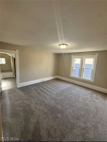 38 Belmont Avenue, Niles, OH 44446