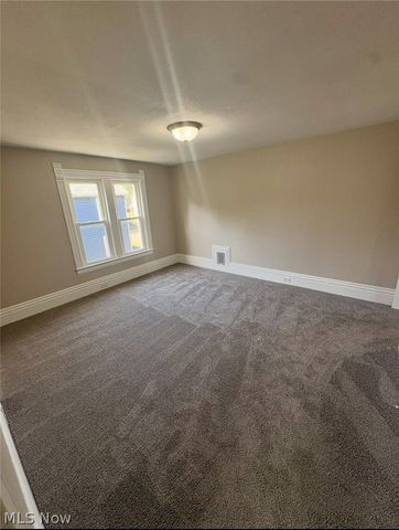 38 Belmont Avenue, Niles, OH 44446