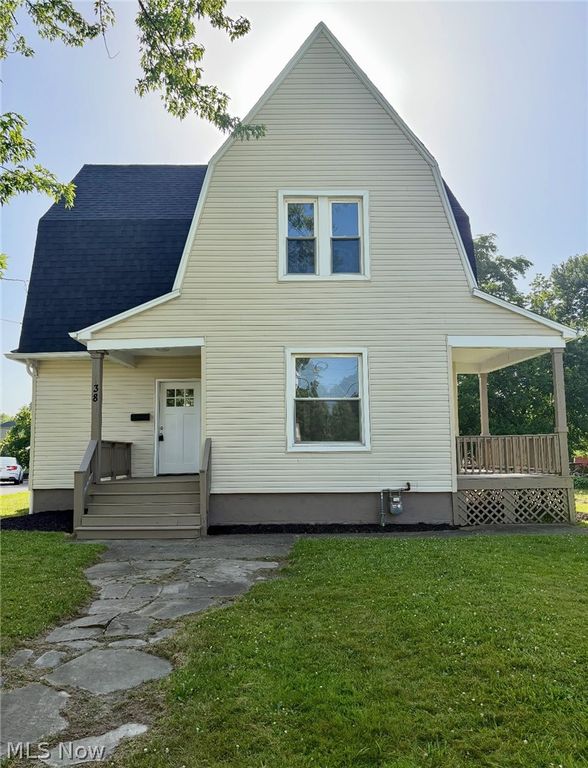 38 Belmont Avenue, Niles, OH 44446