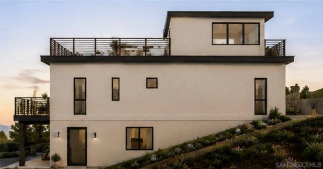2470 La Costa Ave 18, Carlsbad, CA 92009