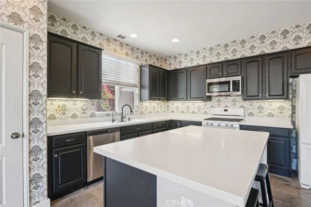 1752 Dennison Drive, Perris, CA 92571