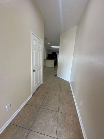 5718 Straight Way, Houston, TX 77339