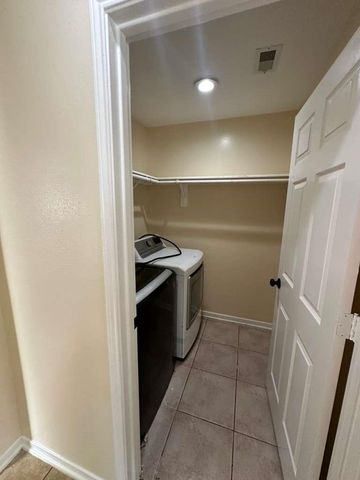 5718 Straight Way, Houston, TX 77339