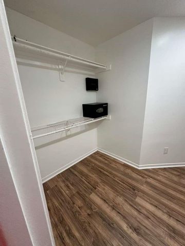 5718 Straight Way, Houston, TX 77339