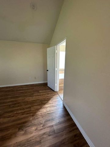 5718 Straight Way, Houston, TX 77339