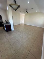 5718 Straight Way, Houston, TX 77339