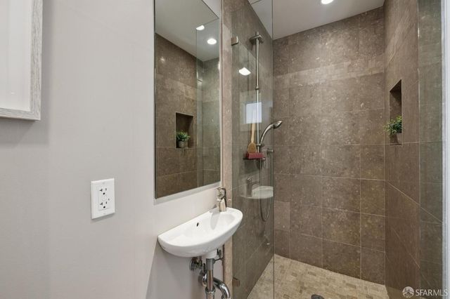 373 6th Avenue, San Francisco, CA 94118
