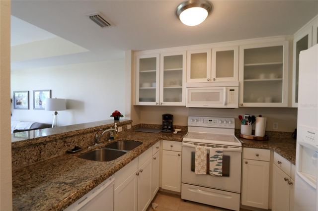 447 BAHIA BEACH BOULEVARD, Ruskin, FL 33570