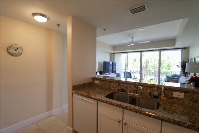 447 BAHIA BEACH BOULEVARD, Ruskin, FL 33570
