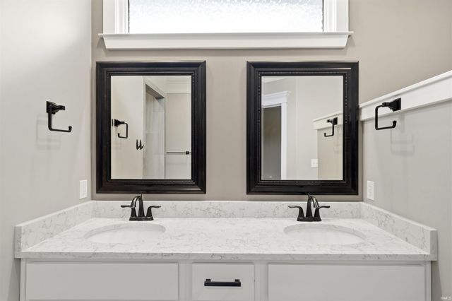 2906 Leon Cove, Fort Wayne, IN 46845