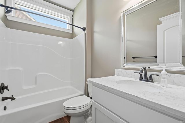2906 Leon Cove, Fort Wayne, IN 46845