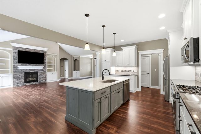 2906 Leon Cove, Fort Wayne, IN 46845