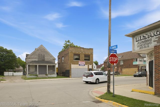 2226 Caniff Street, Hamtramck, MI 48212