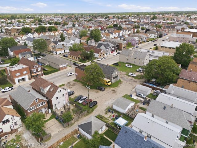 2226 Caniff Street, Hamtramck, MI 48212