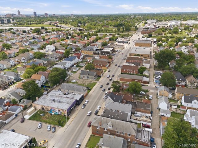 2226 Caniff Street, Hamtramck, MI 48212